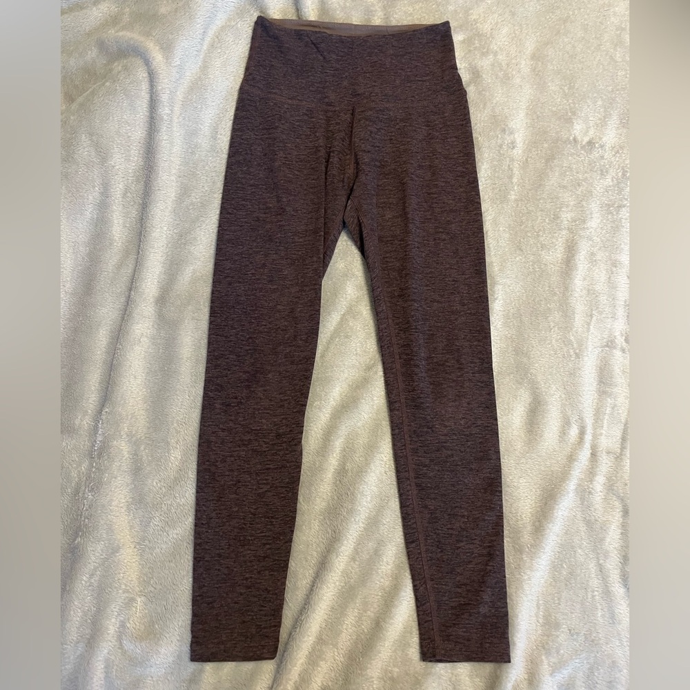 Beyond yoga caught in the midi high rise leggings